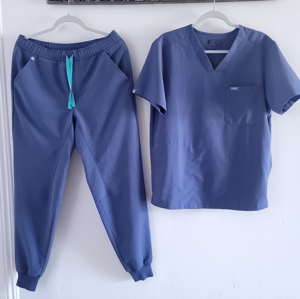 Figs  Men Scrub Top and jogger Set